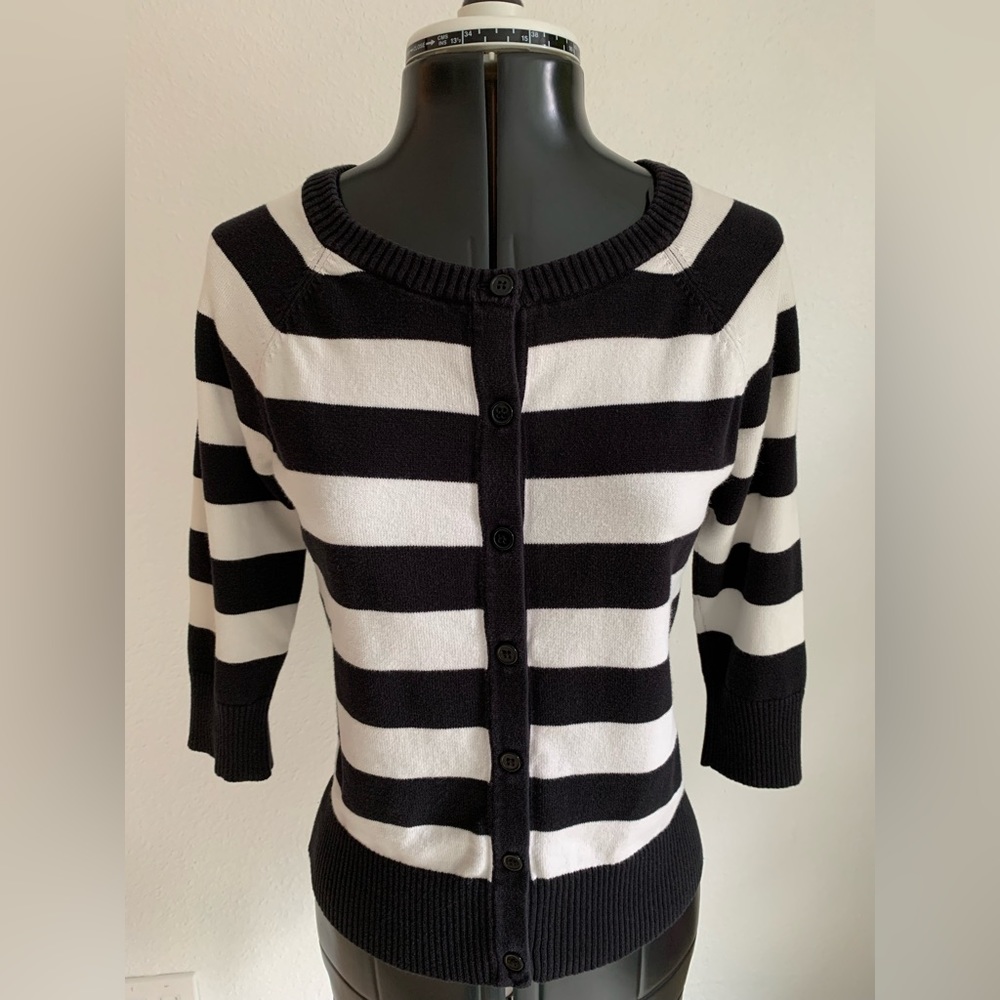 Forever 21 Sweater S-M